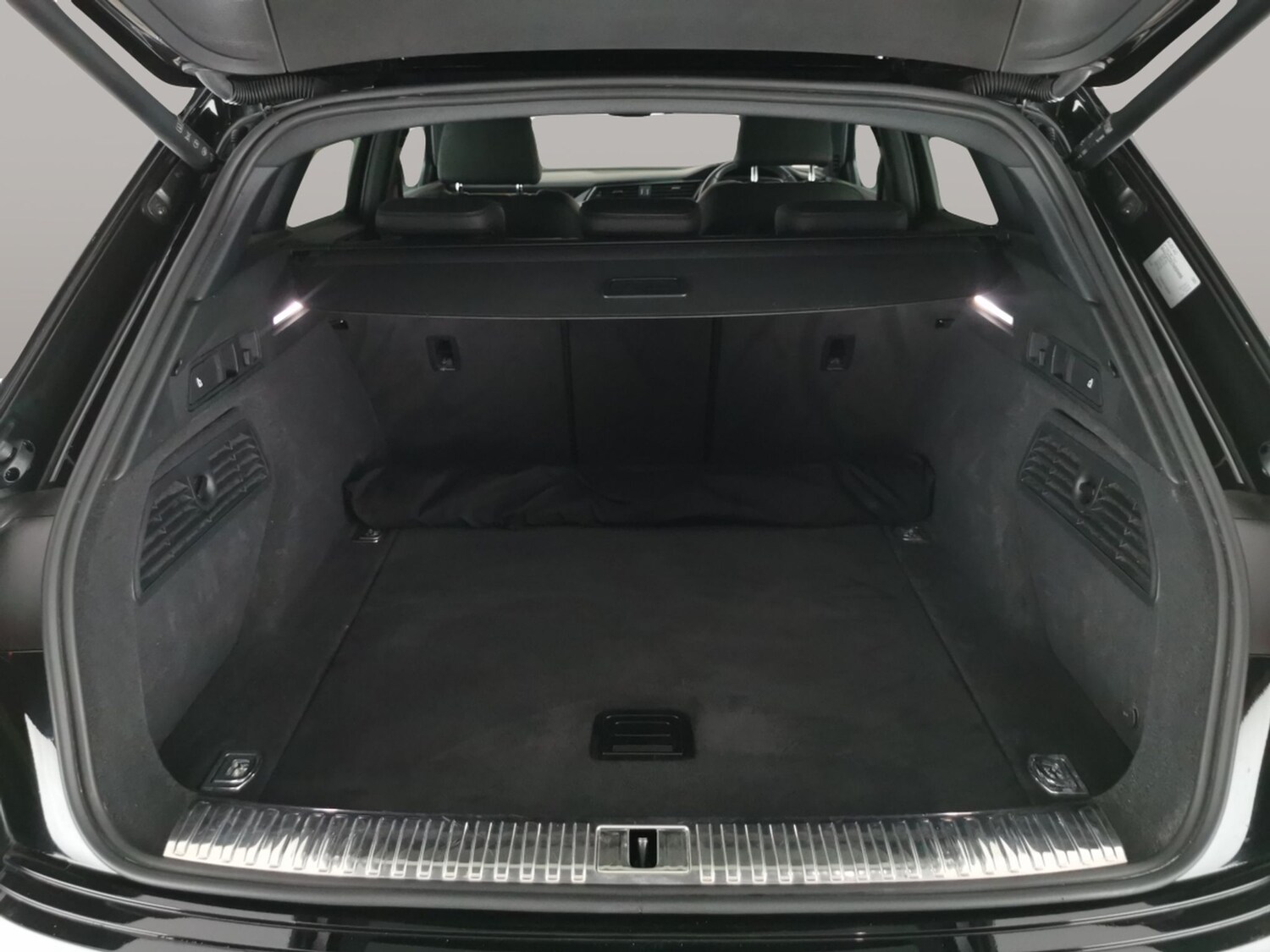 Used Audi e-tron 2021 for sale - 77726507: Photo 39