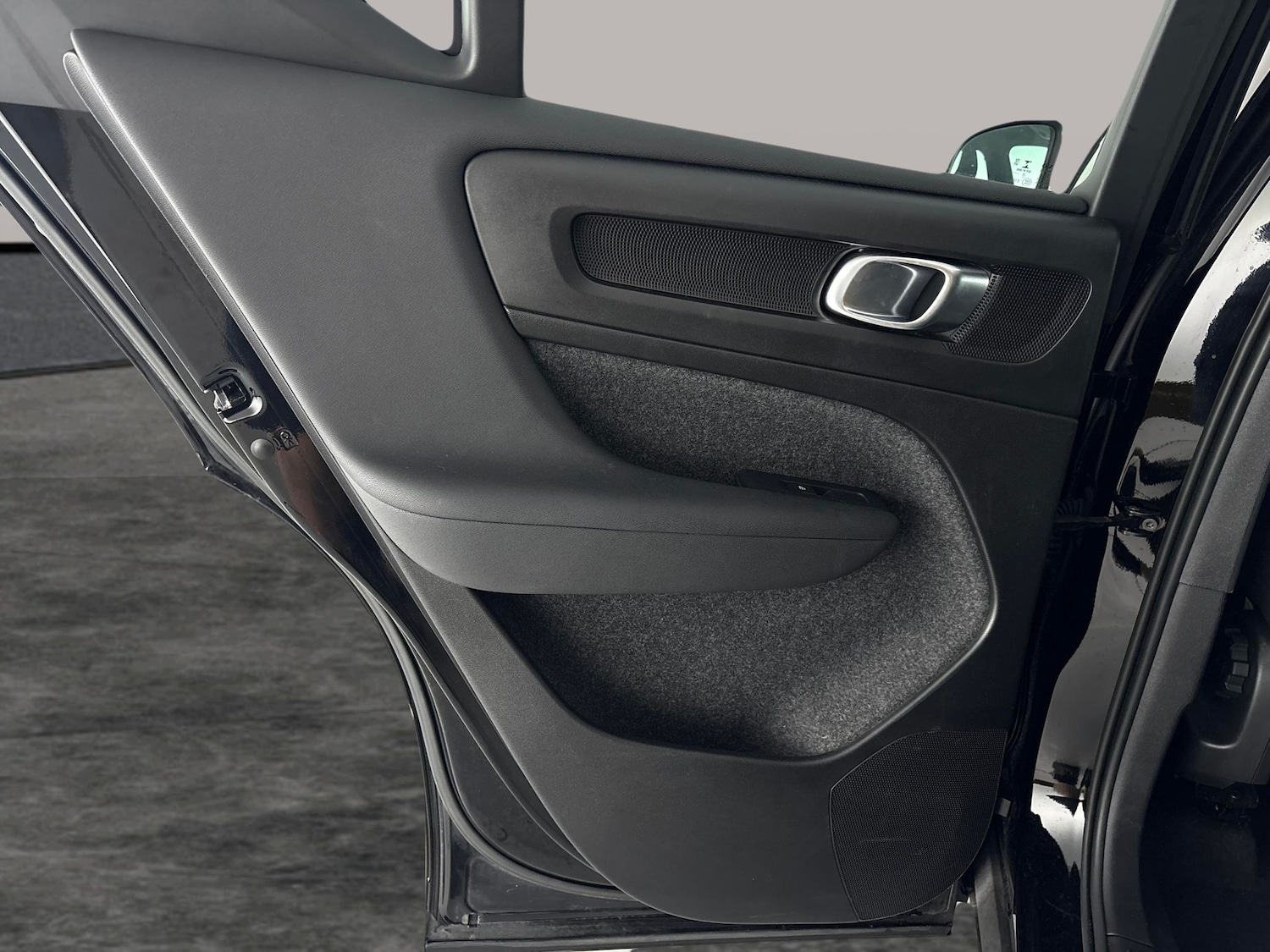 Used Volvo XC40 2022 for sale - 76588967: Photo 32