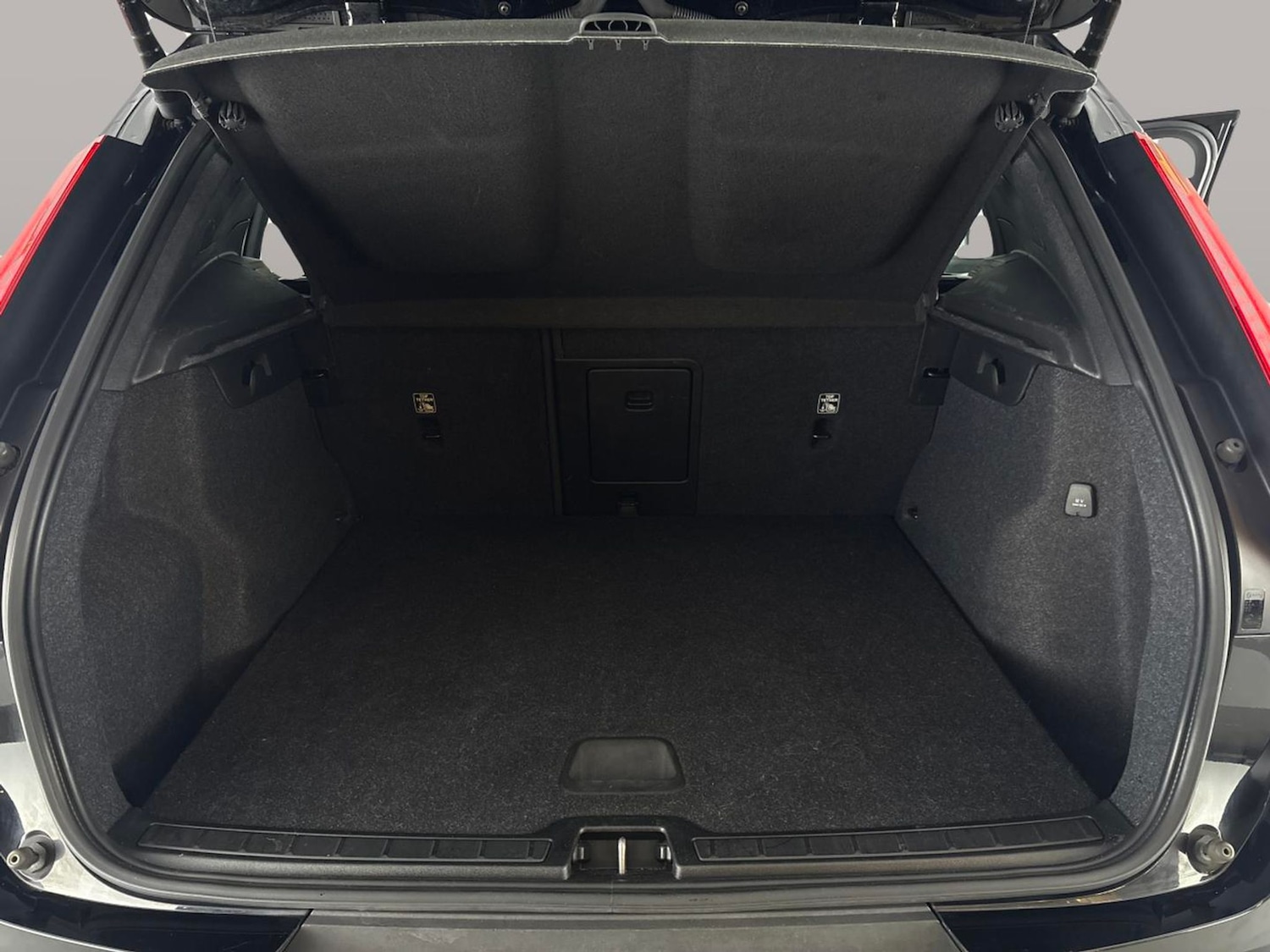 Used Volvo XC40 2022 for sale - 76588967: Photo 34