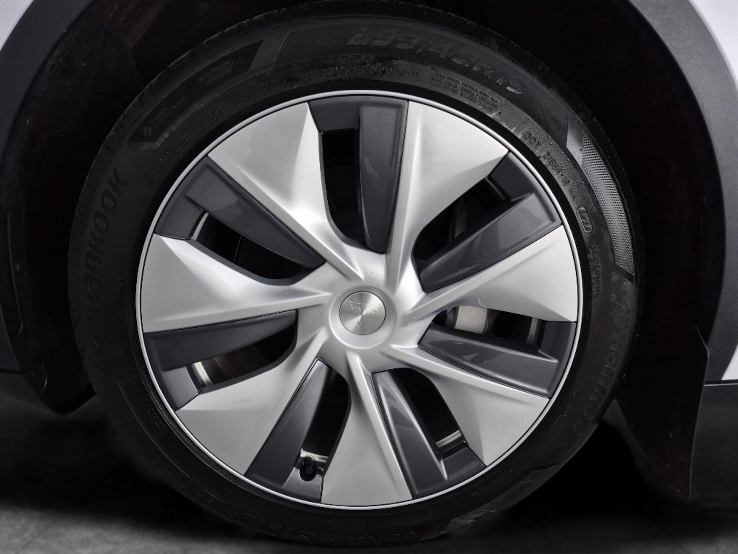 Used Tesla Model Y 2023 for sale - 77679214: Photo 33