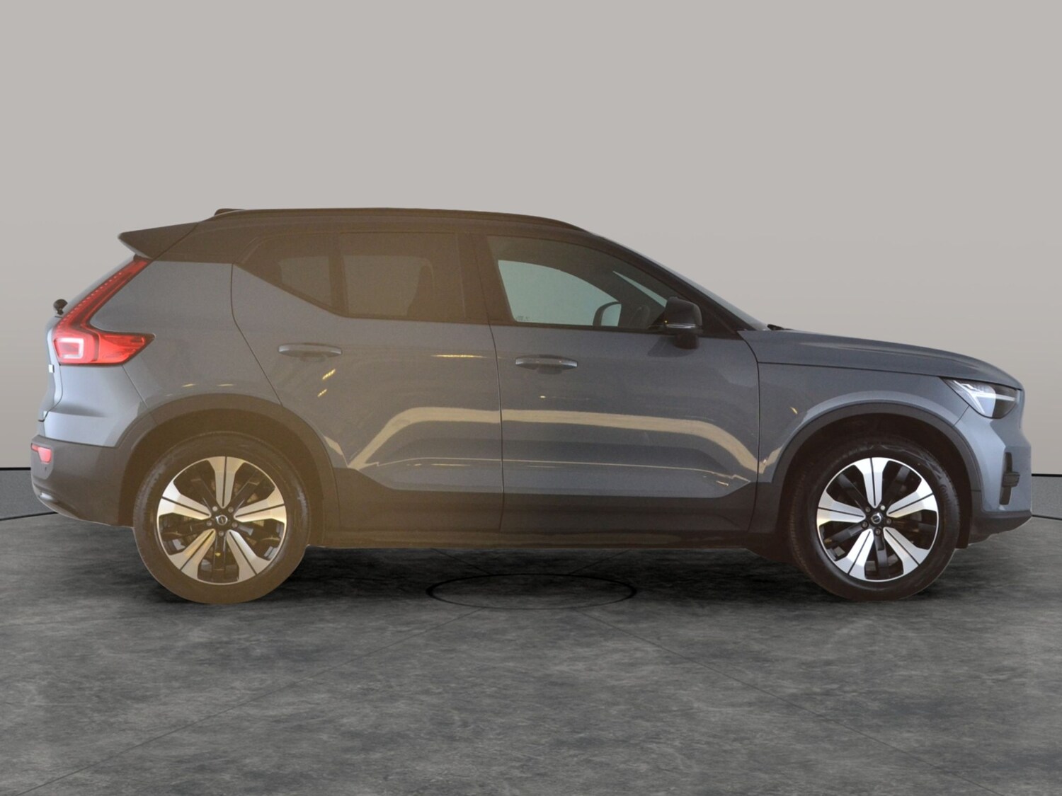 Used Volvo XC40 2023 for sale - 77443155: Photo 10