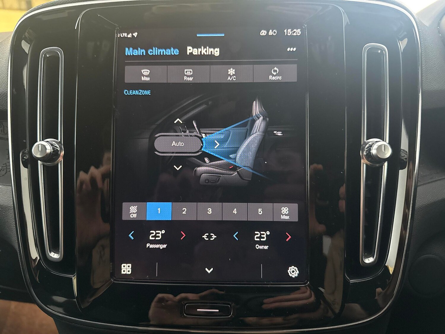 Used Volvo XC40 2023 for sale - 77443155: Photo 19