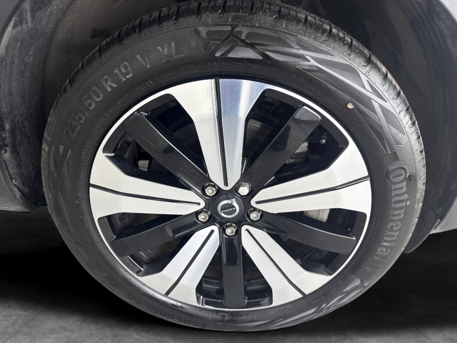 Used Volvo XC40 2023 for sale - 77443155: Photo 23