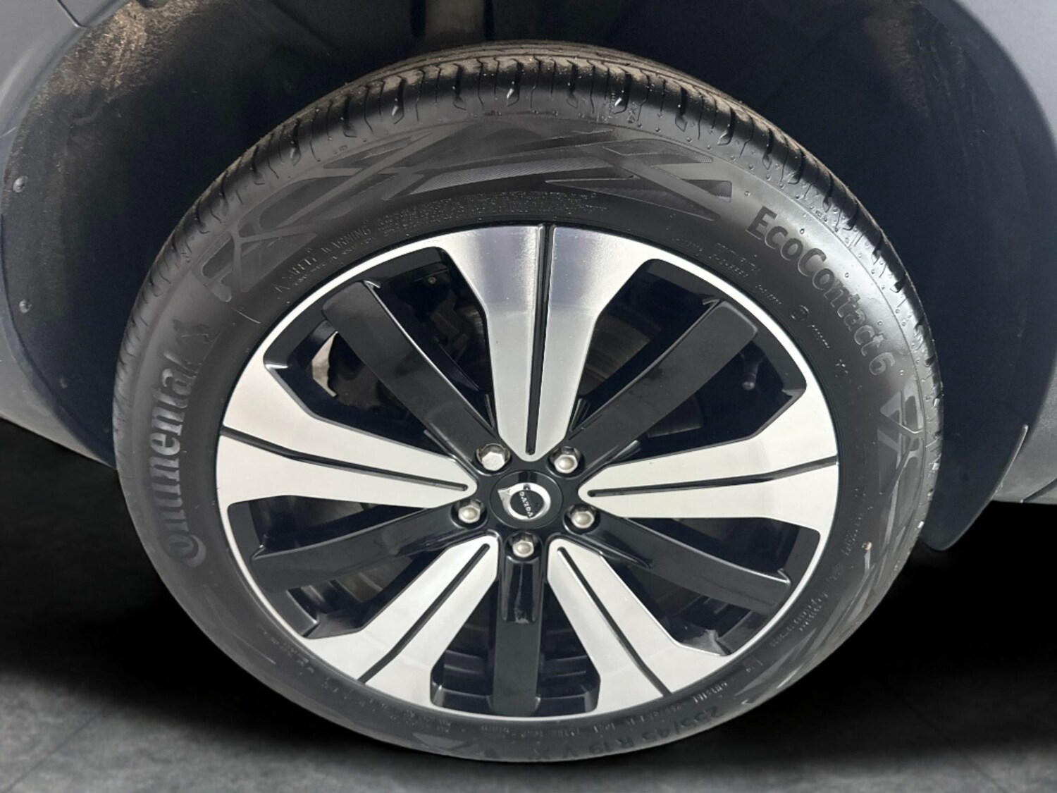 Used Volvo XC40 2023 for sale - 77443155: Photo 24