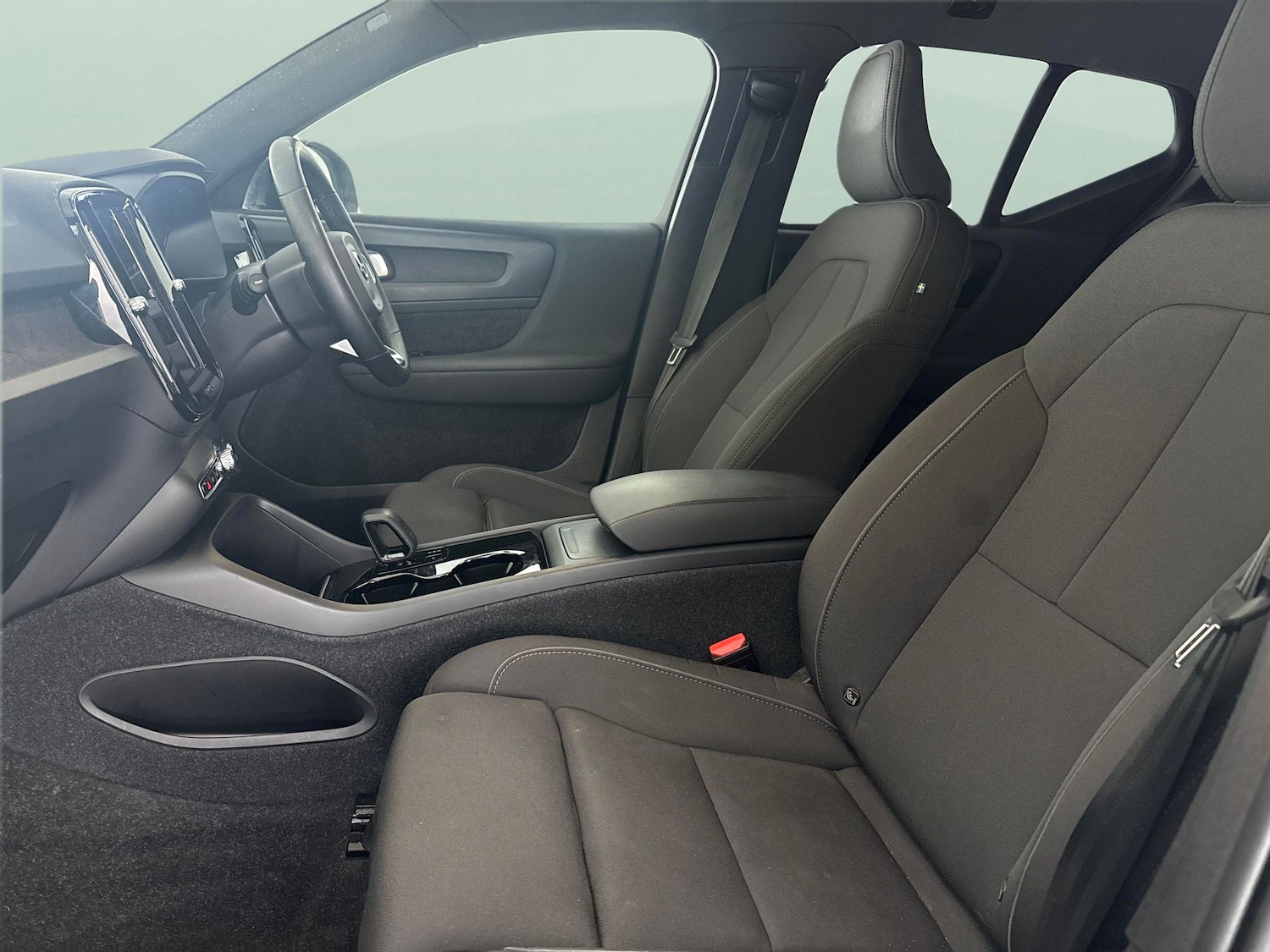 Used Volvo XC40 2023 for sale - 77443155: Photo 4