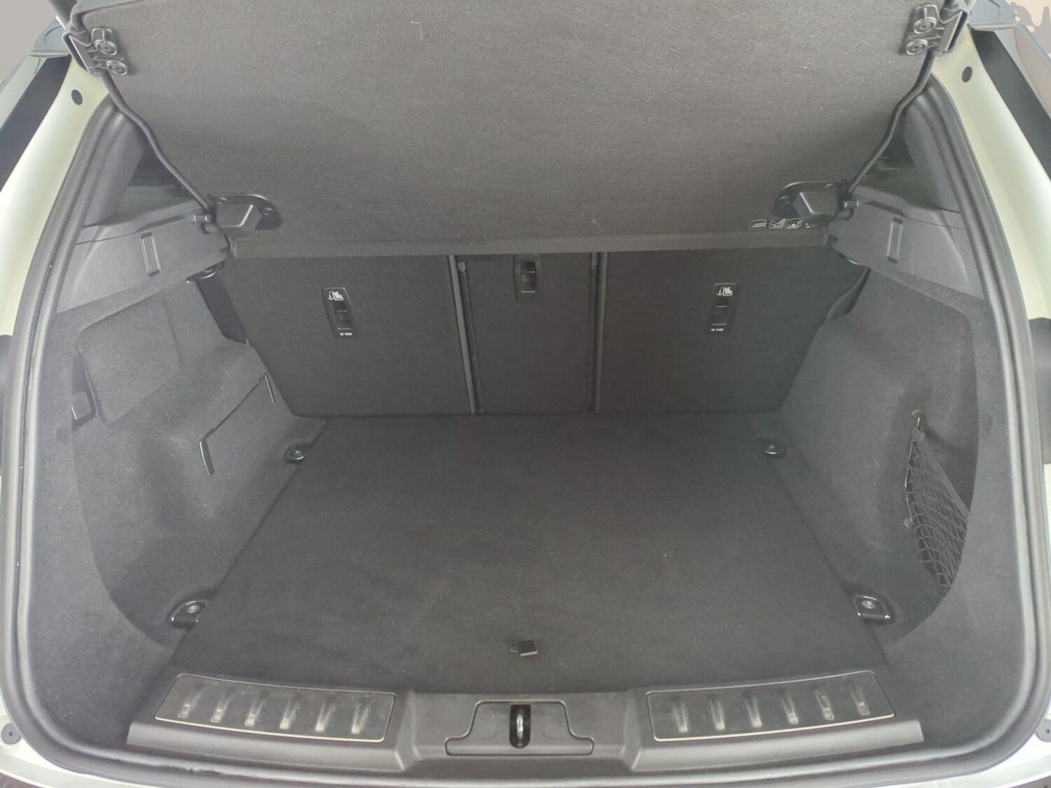 Used Land Rover Range Rover Evoque 2023 for sale - 77846187: Photo 38