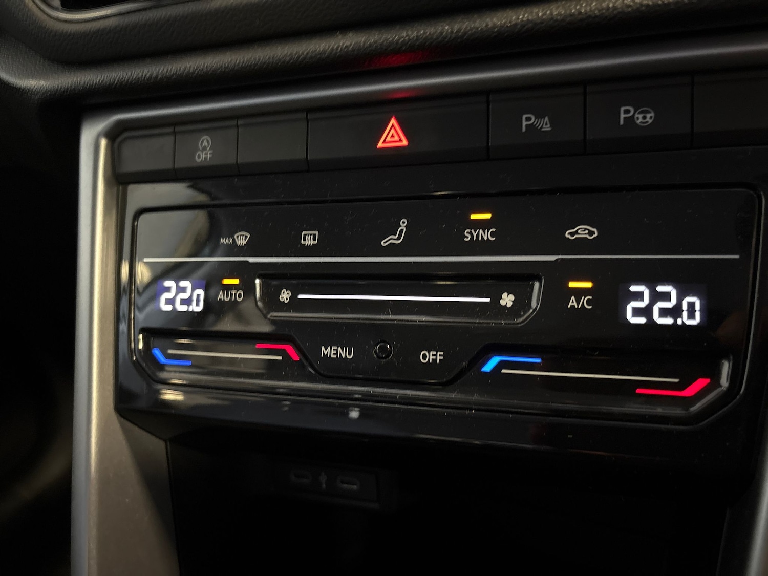 Used Volkswagen T-Roc 2023 for sale - 76525990: Photo 15