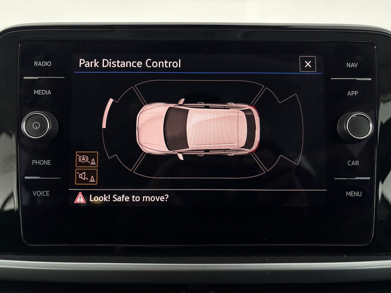 Used Volkswagen T-Roc 2023 for sale - 76525990: Photo 16