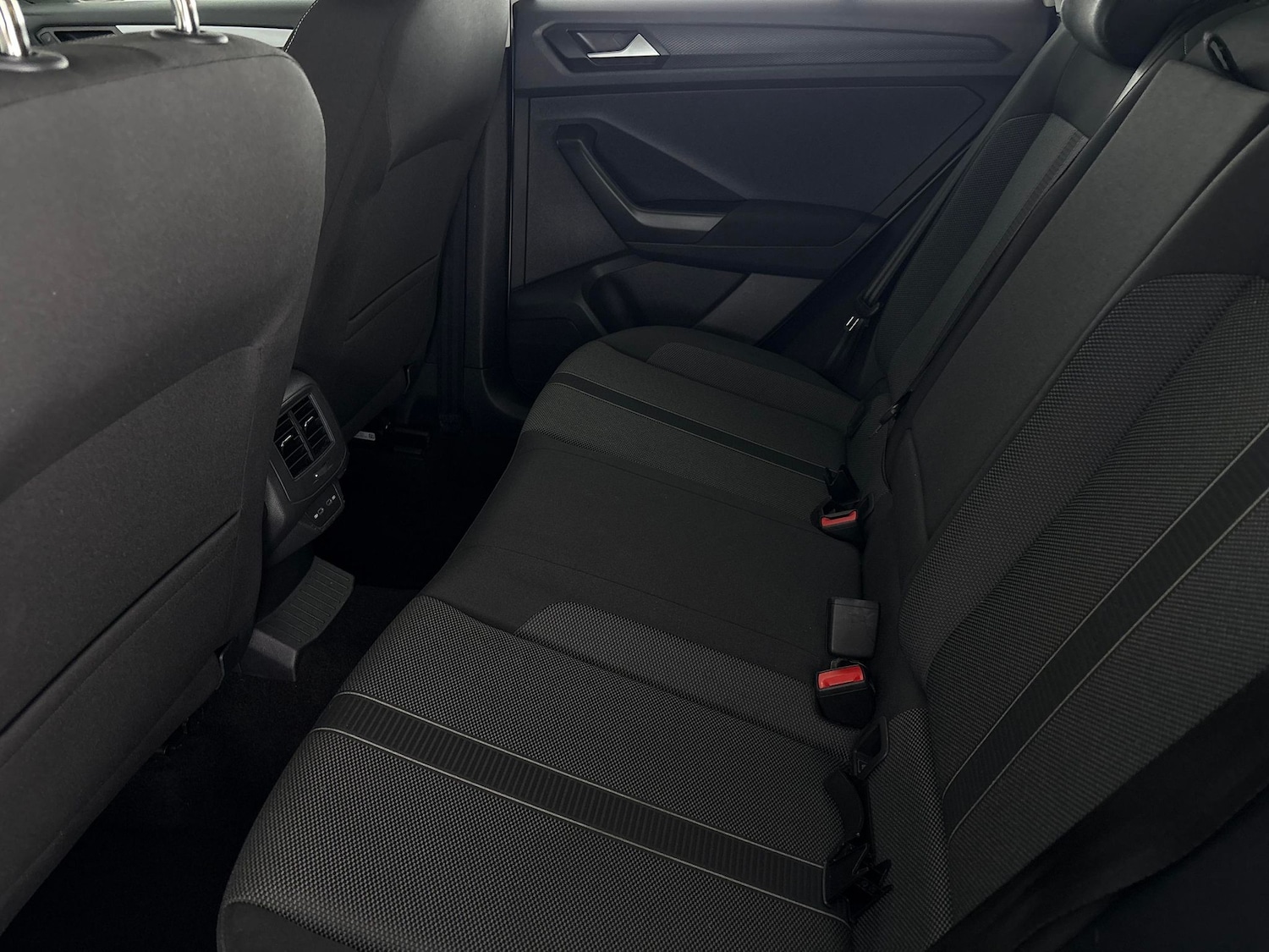 Used Volkswagen T-Roc 2023 for sale - 76525990: Photo 26