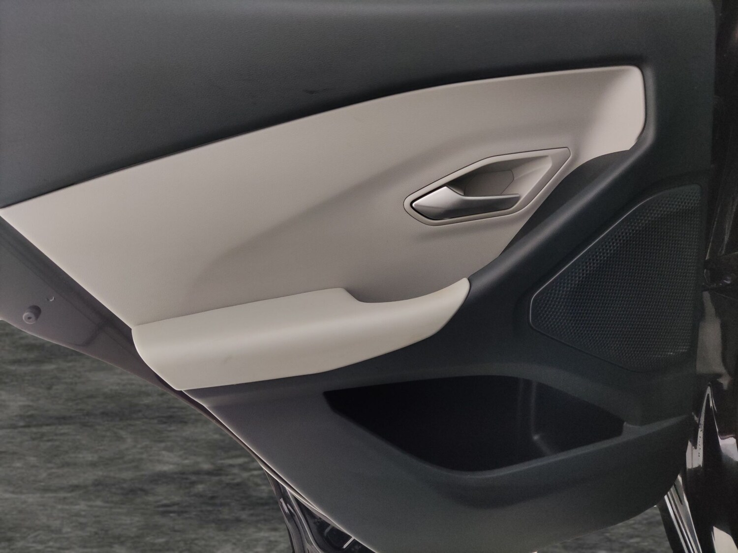 Used Ford Explorer 2024 for sale - 78210997: Photo 37