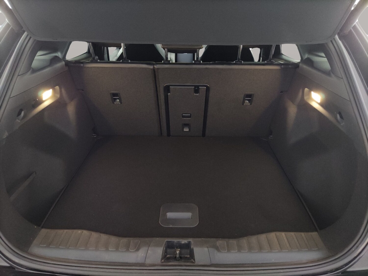 Used Ford Explorer 2024 for sale - 78210997: Photo 40