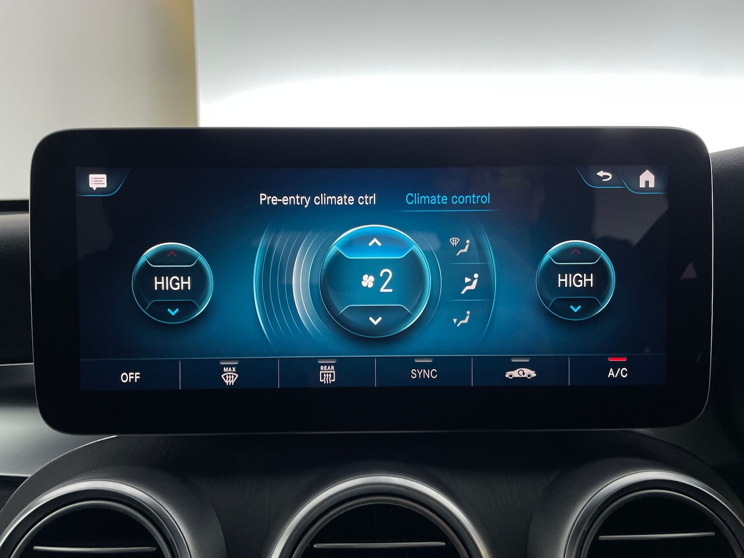 Used Mercedes-Benz GLC 2020 for sale - 76684698: Photo 22