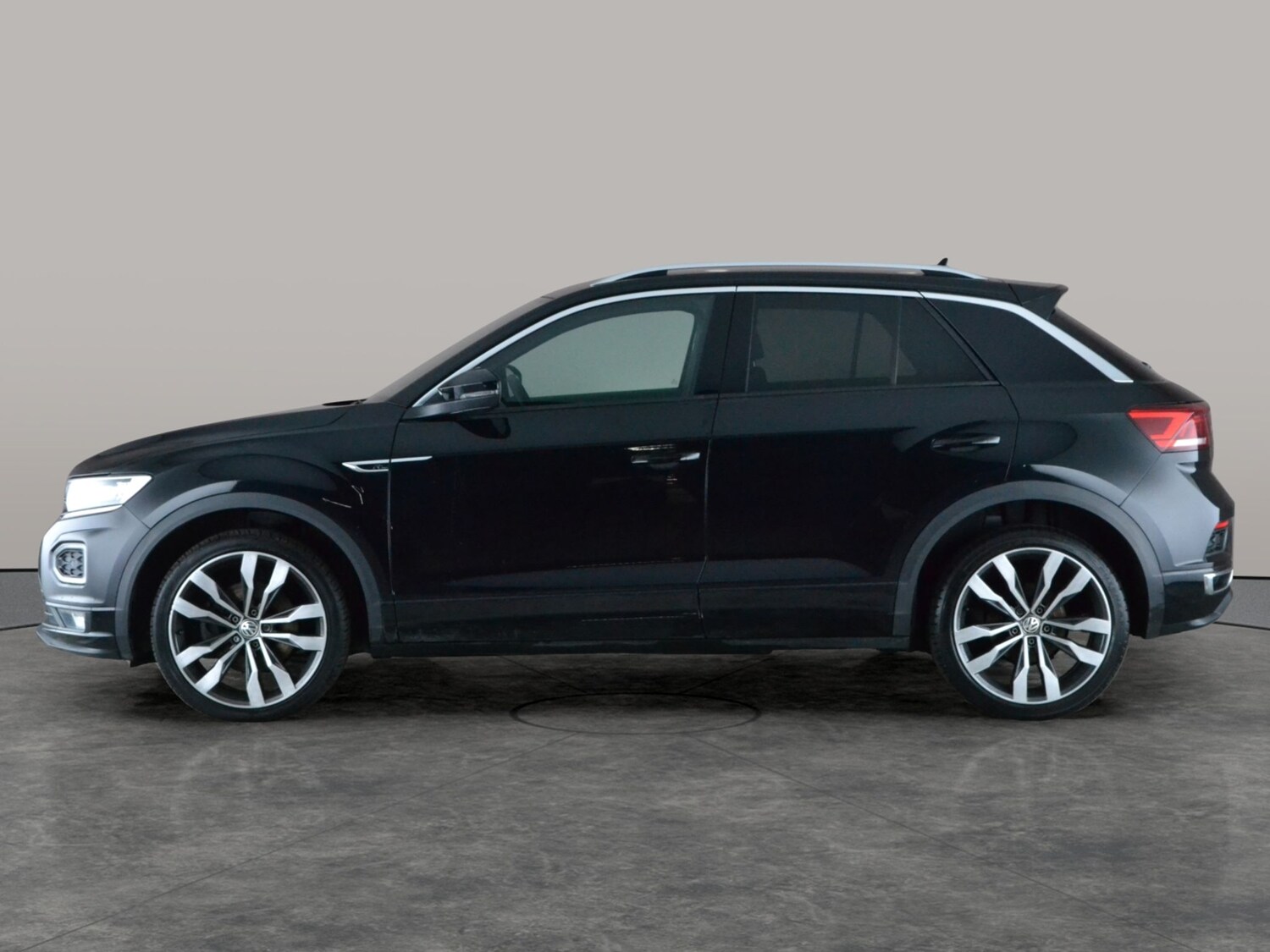 Used Volkswagen T-Roc for sale - 78012430: Photo 12
