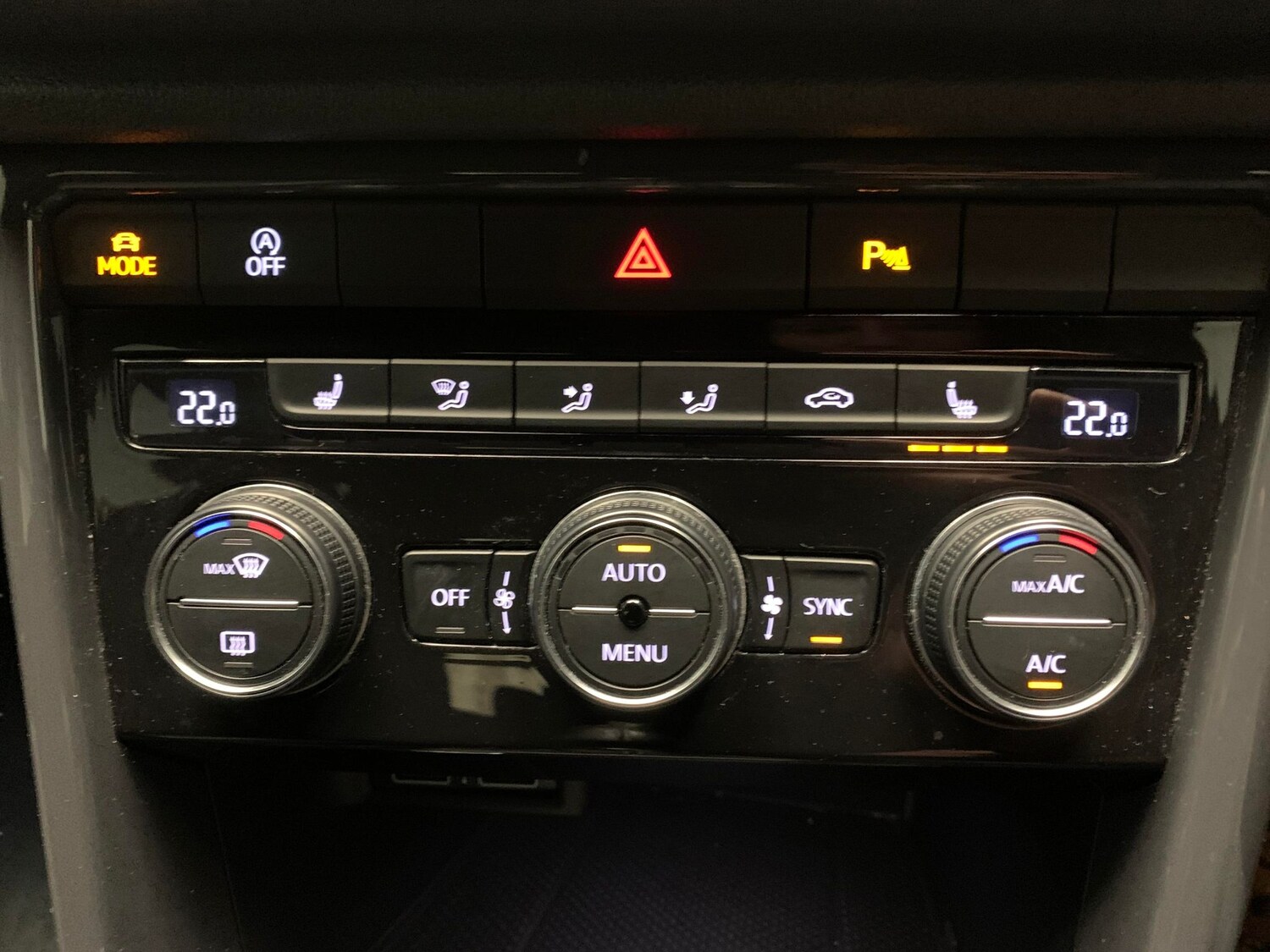 Used Volkswagen T-Roc for sale - 78012430: Photo 15