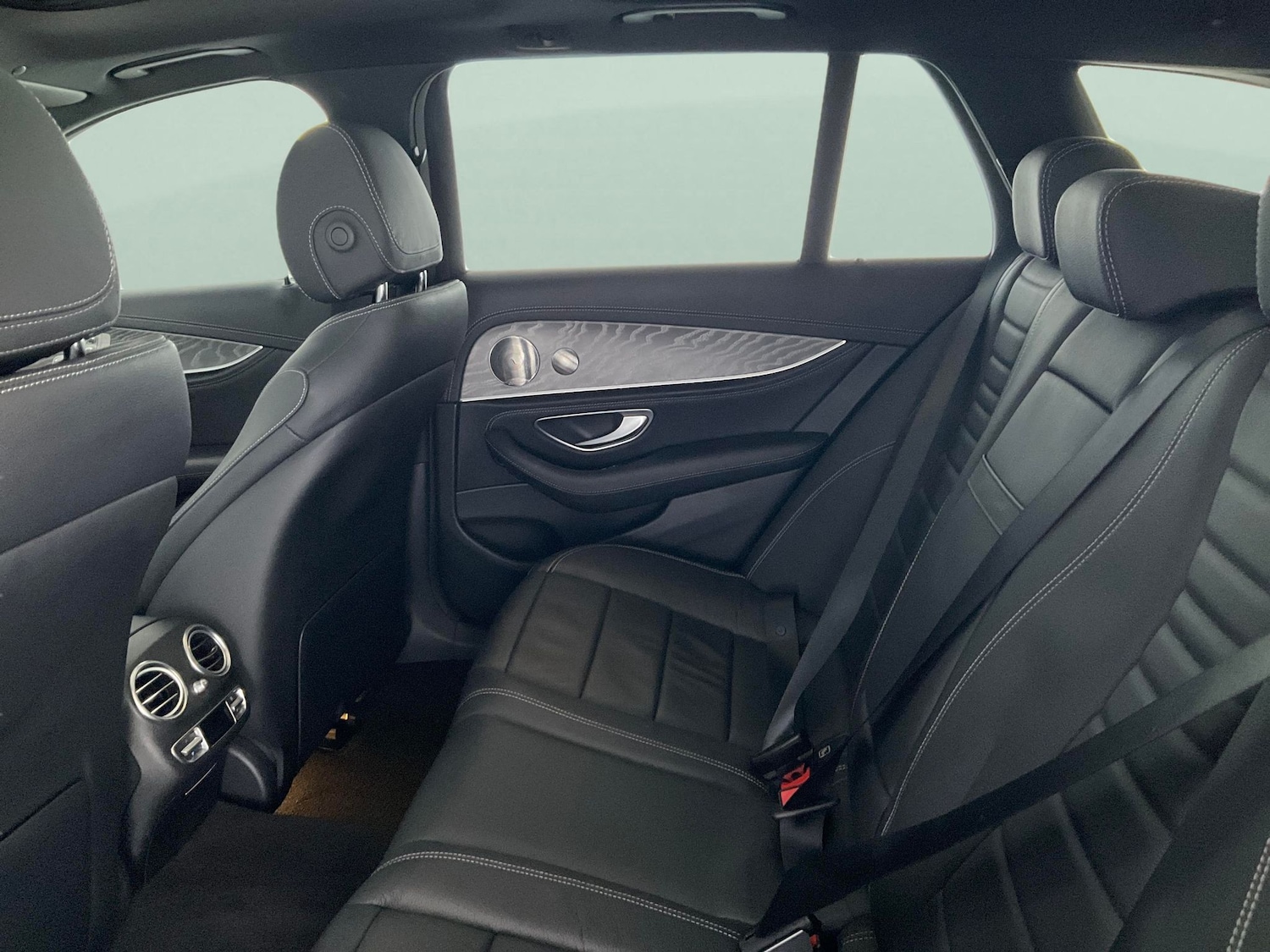 Used Mercedes-Benz E Class 2021 for sale - 76650827: Photo 32