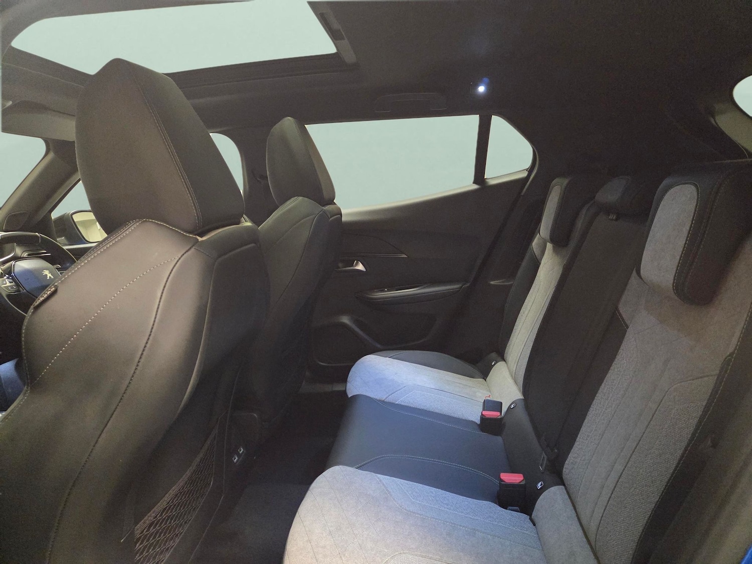 Used Peugeot 2008 2021 for sale - 77675969: Photo 26