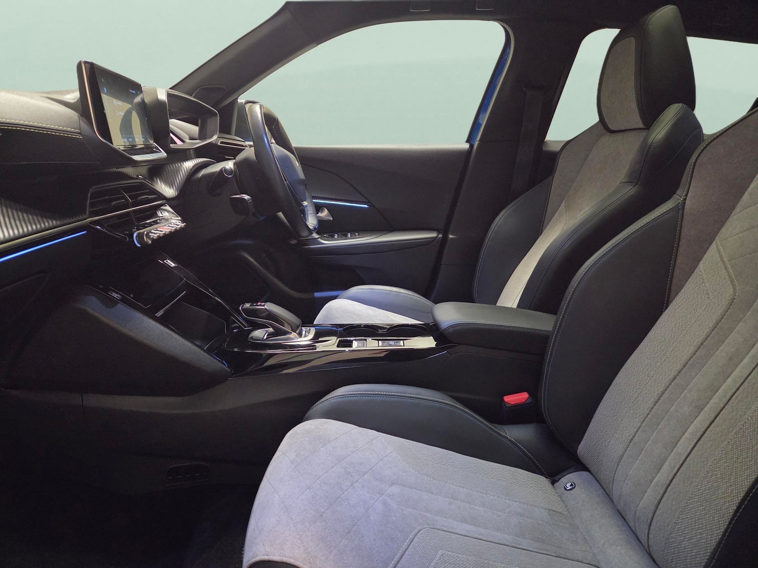 Used Peugeot 2008 2021 for sale - 77675969: Photo 4