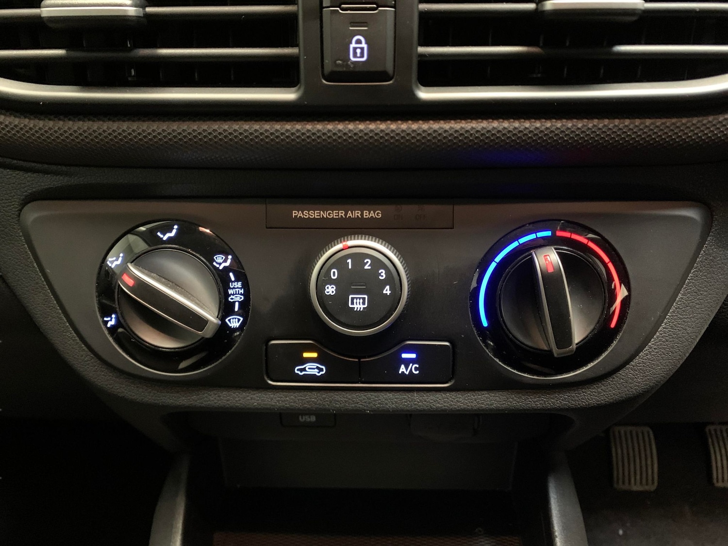 Used Hyundai i10 for sale - 77023830: Photo 17