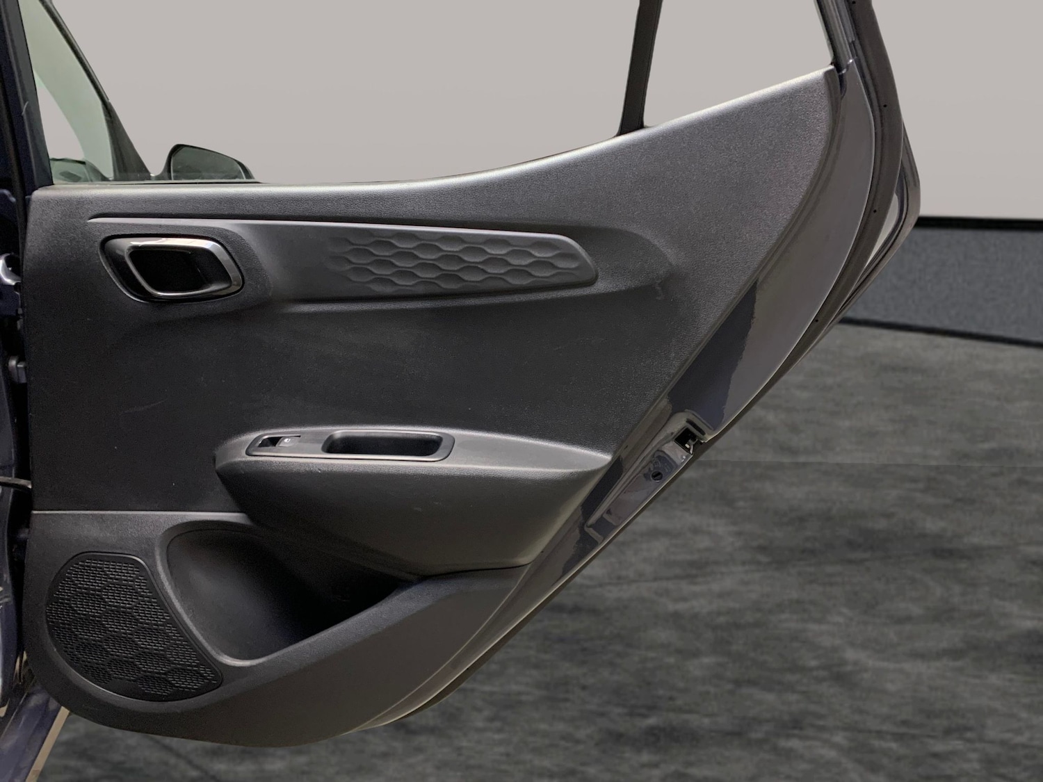 Used Hyundai i10 for sale - 77023830: Photo 27