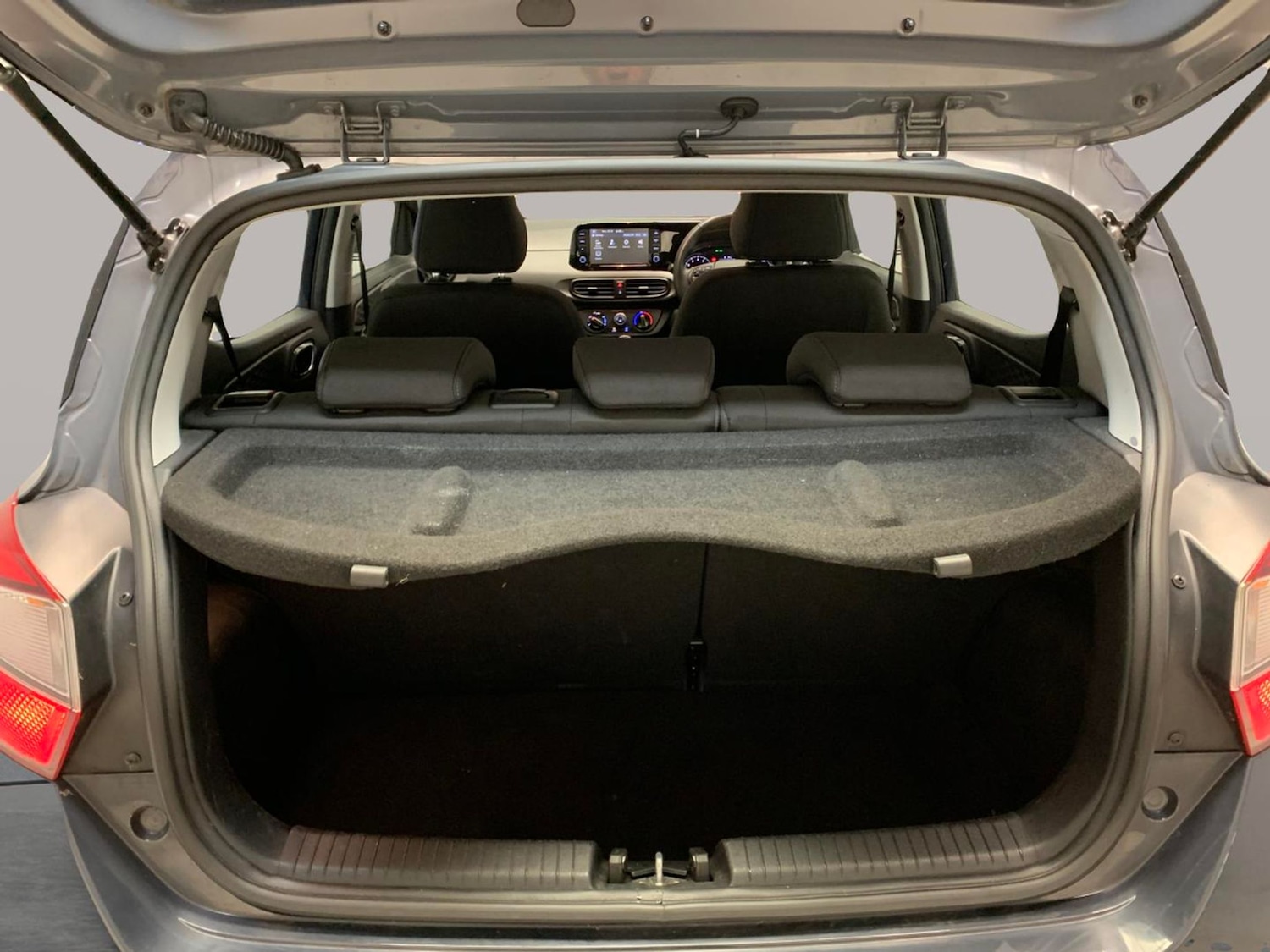 Used Hyundai i10 for sale - 77023830: Photo 31