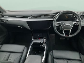 Used Audi e-tron 2022 for sale - 76264215: Photo 4