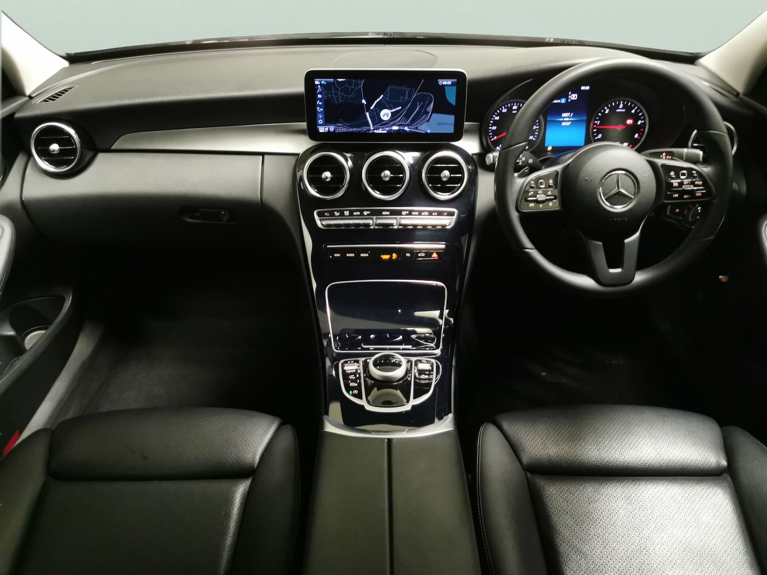 Used Mercedes-Benz C Class 2019 for sale - 78054015: Photo 8