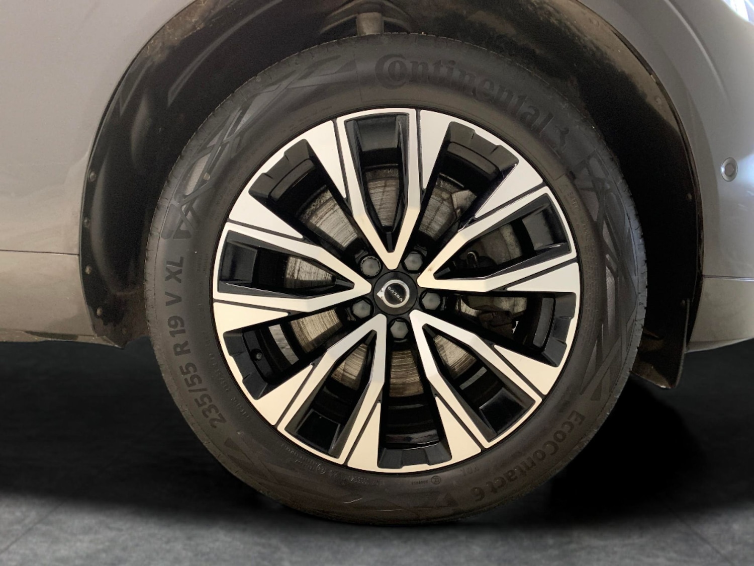 Used Volvo XC60 2023 for sale - 76650833: Photo 23