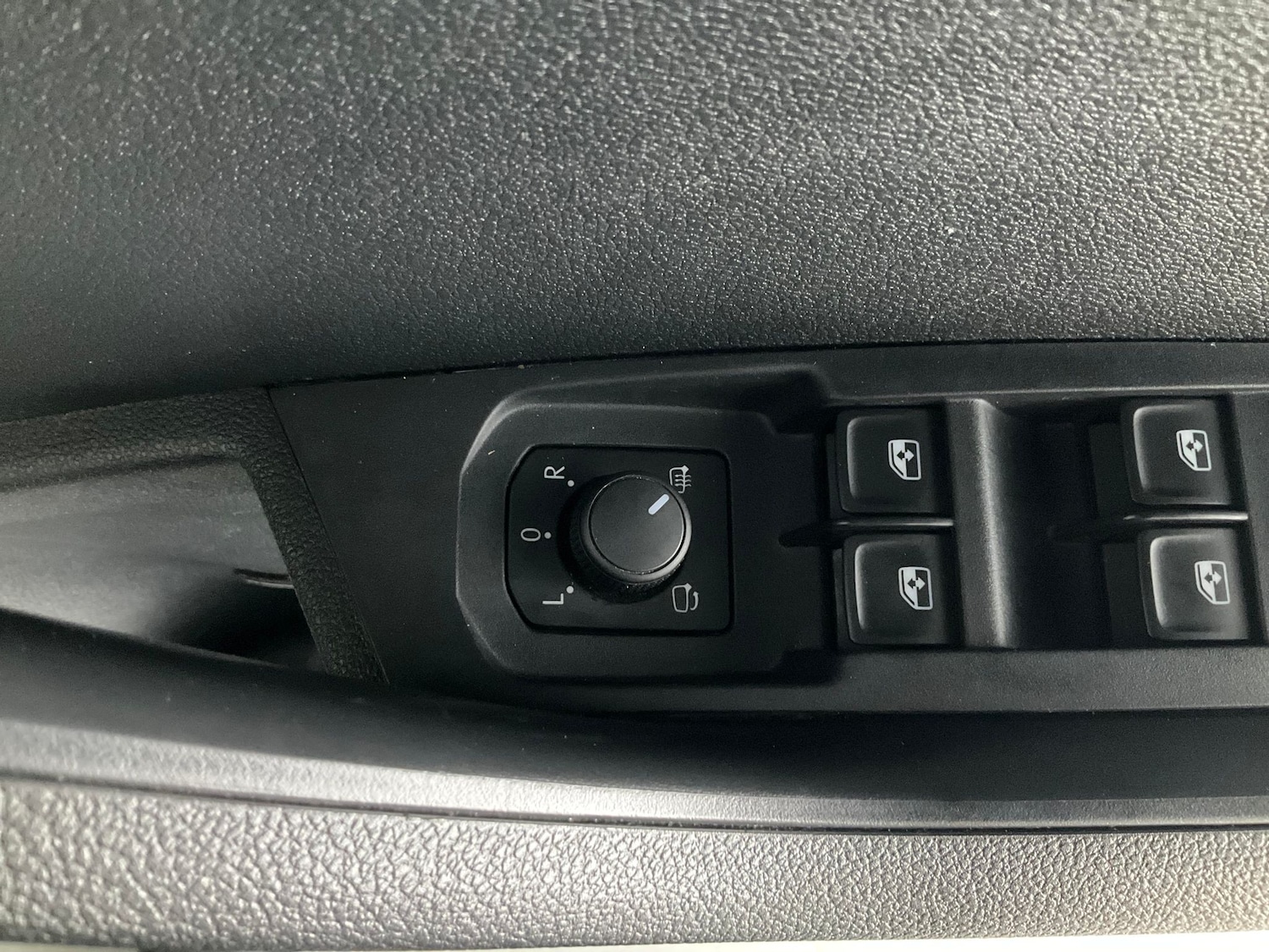 Used Skoda Karoq 2022 for sale - 76344783: Photo 18