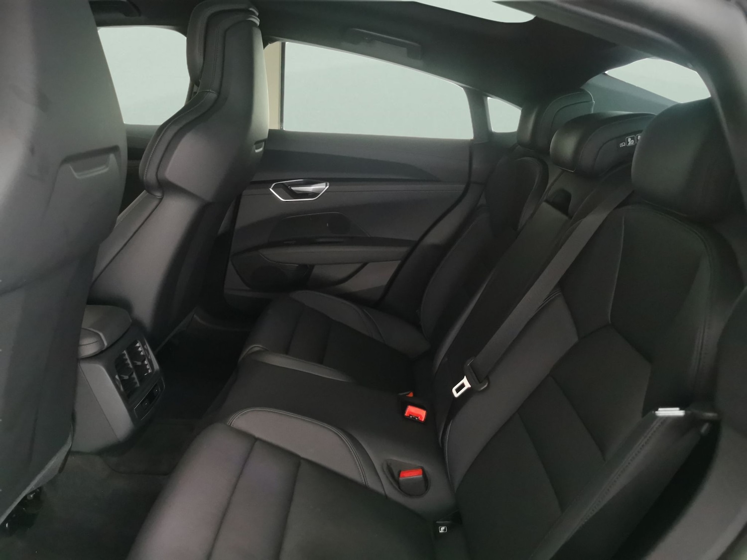 Used Audi e-tron GT 2022 for sale - 76980499: Photo 30