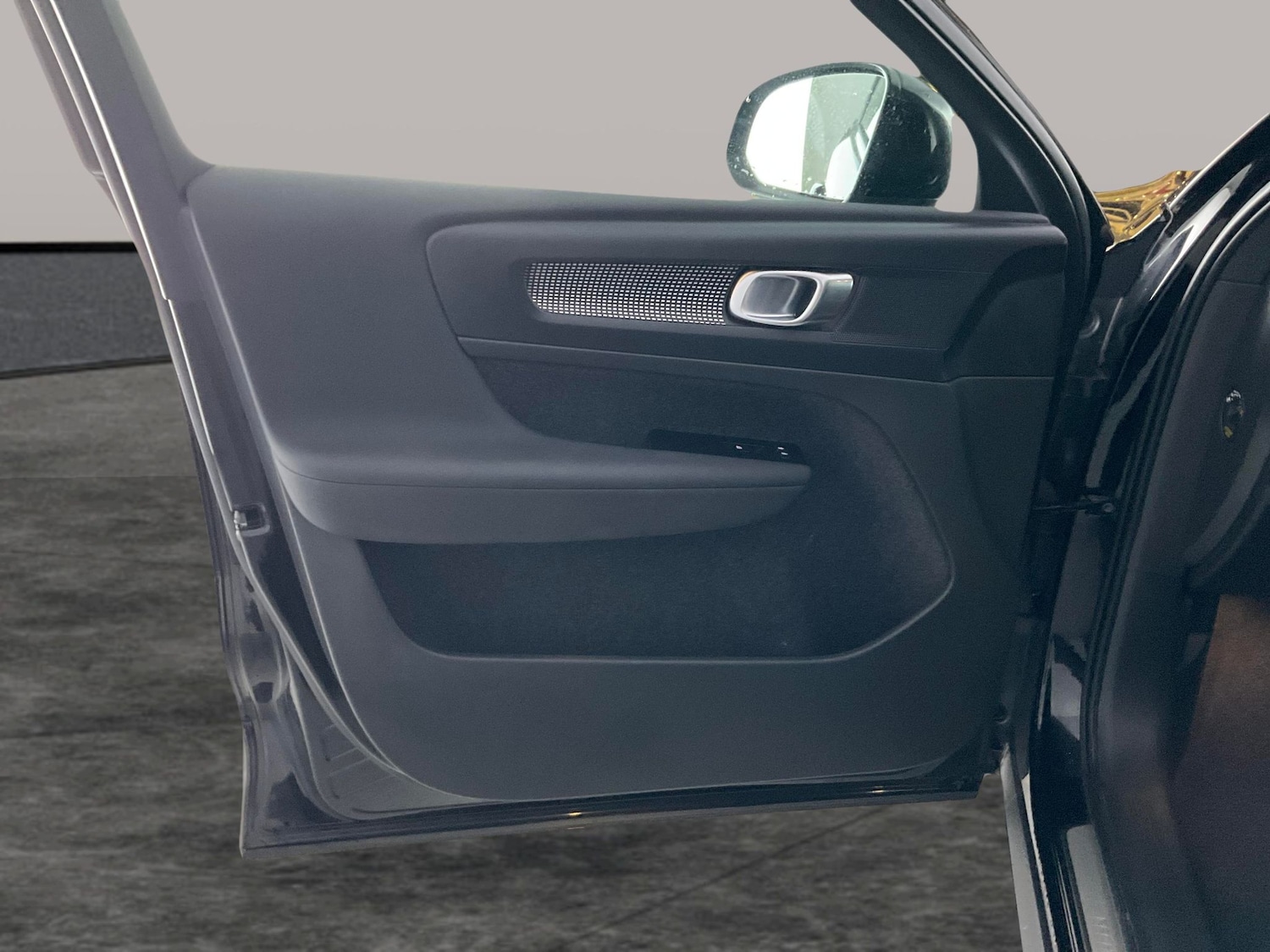 Used Volvo XC40 2021 for sale - 76534262: Photo 27