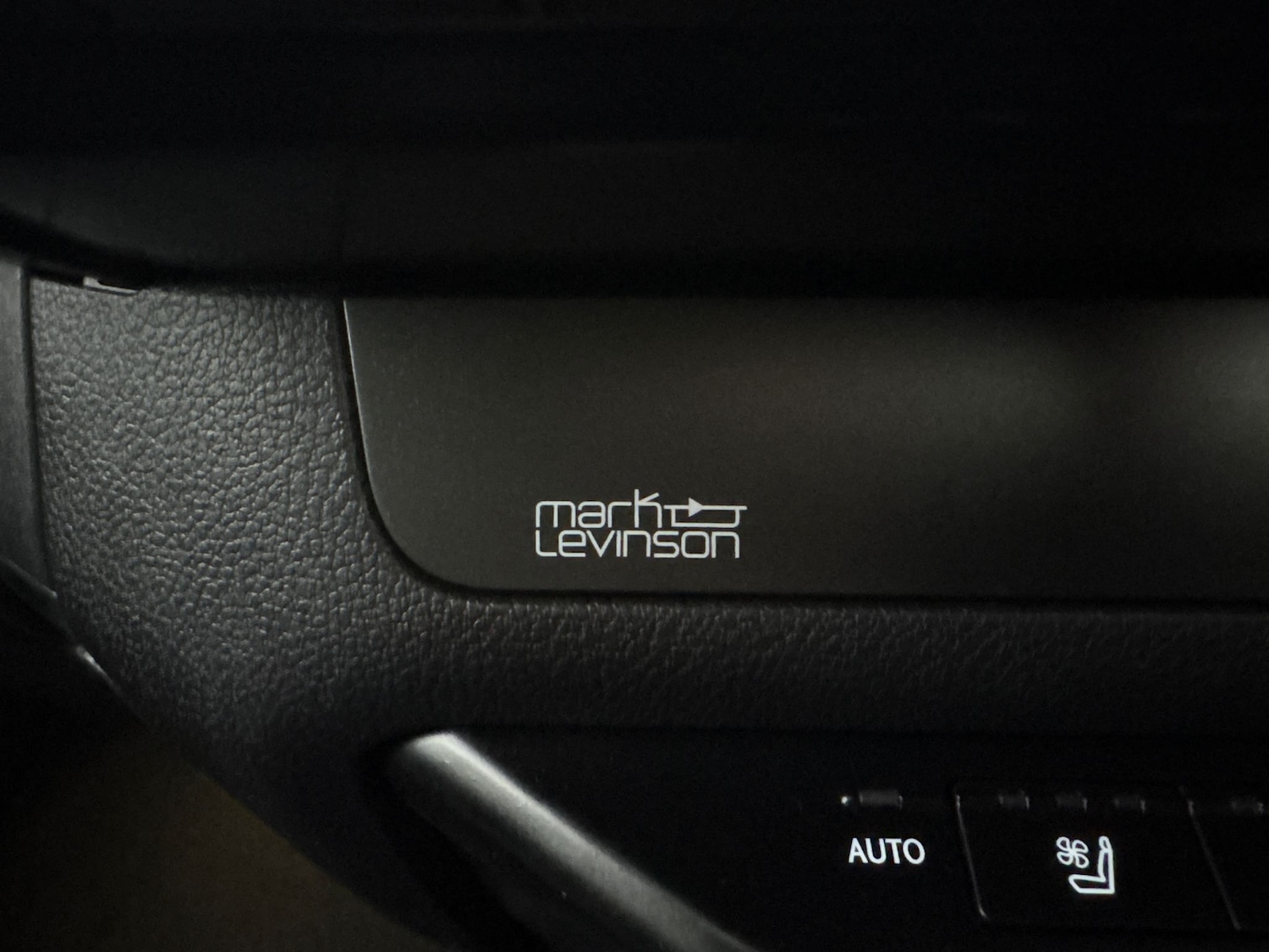 Used Lexus UX 2023 for sale - 77283473: Photo 5