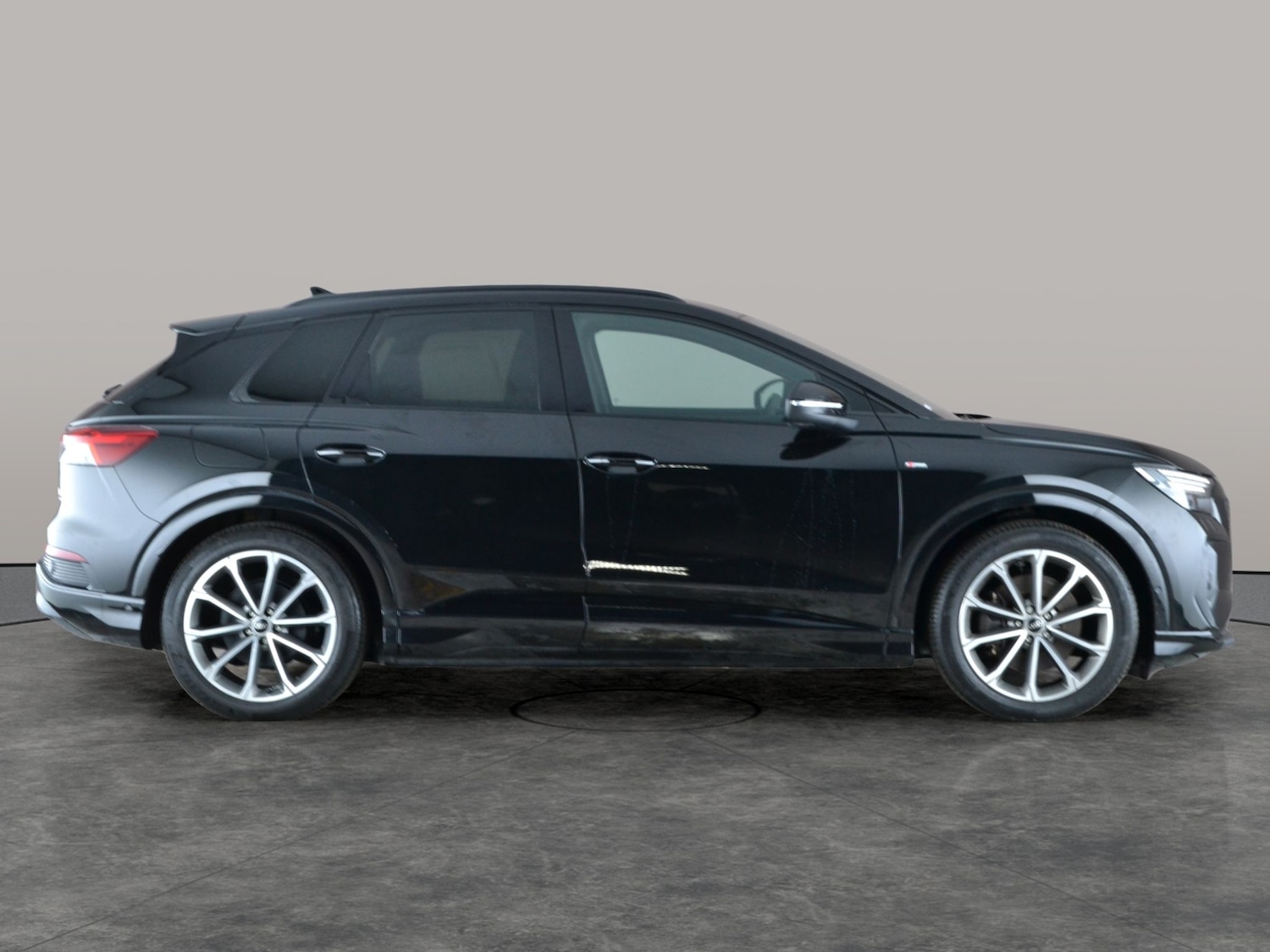 Used Audi Q4 e-tron 2023 for sale - 77274215: Photo 8