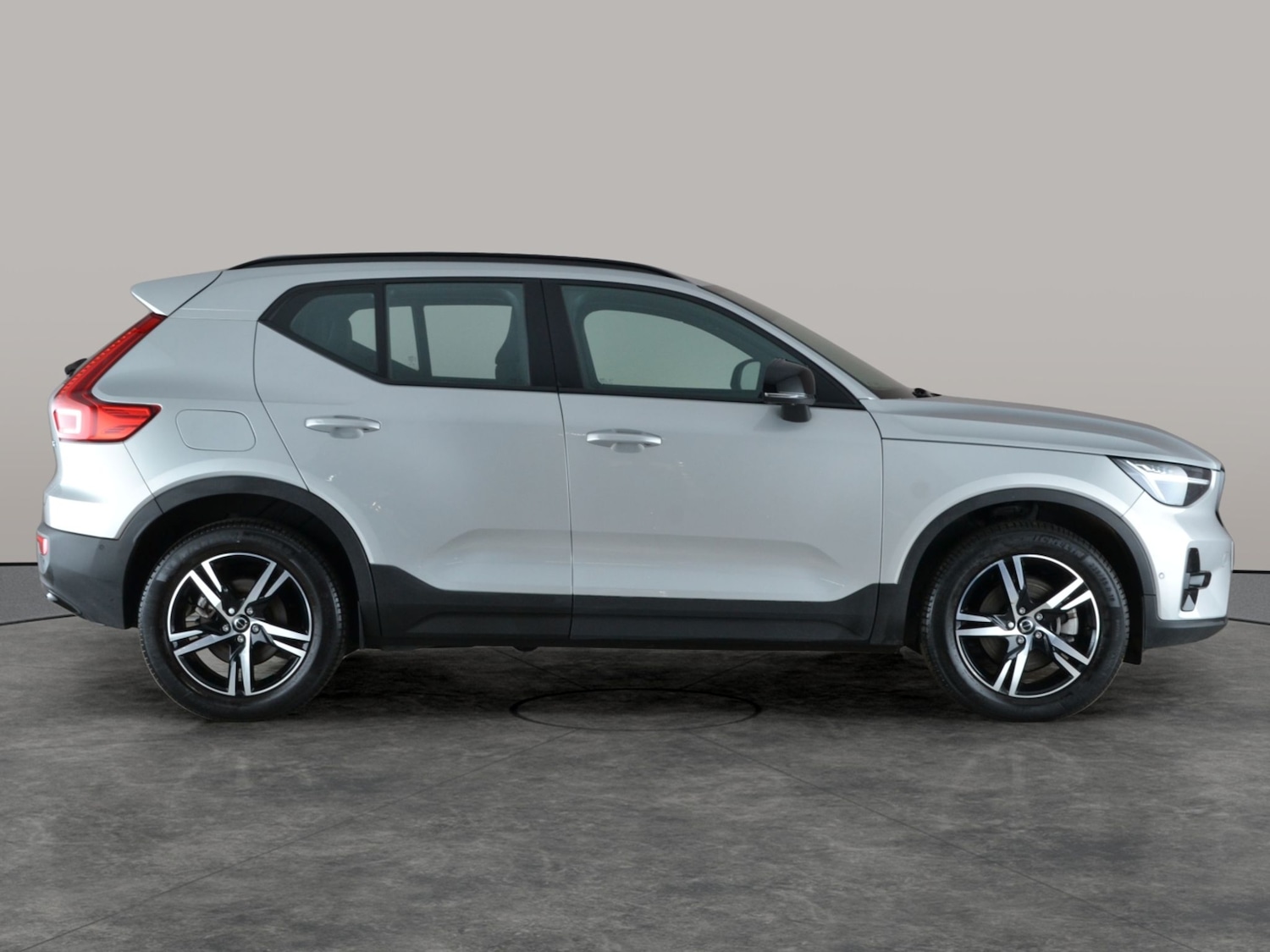 Used Volvo XC40 2024 for sale - 77399473: Photo 8