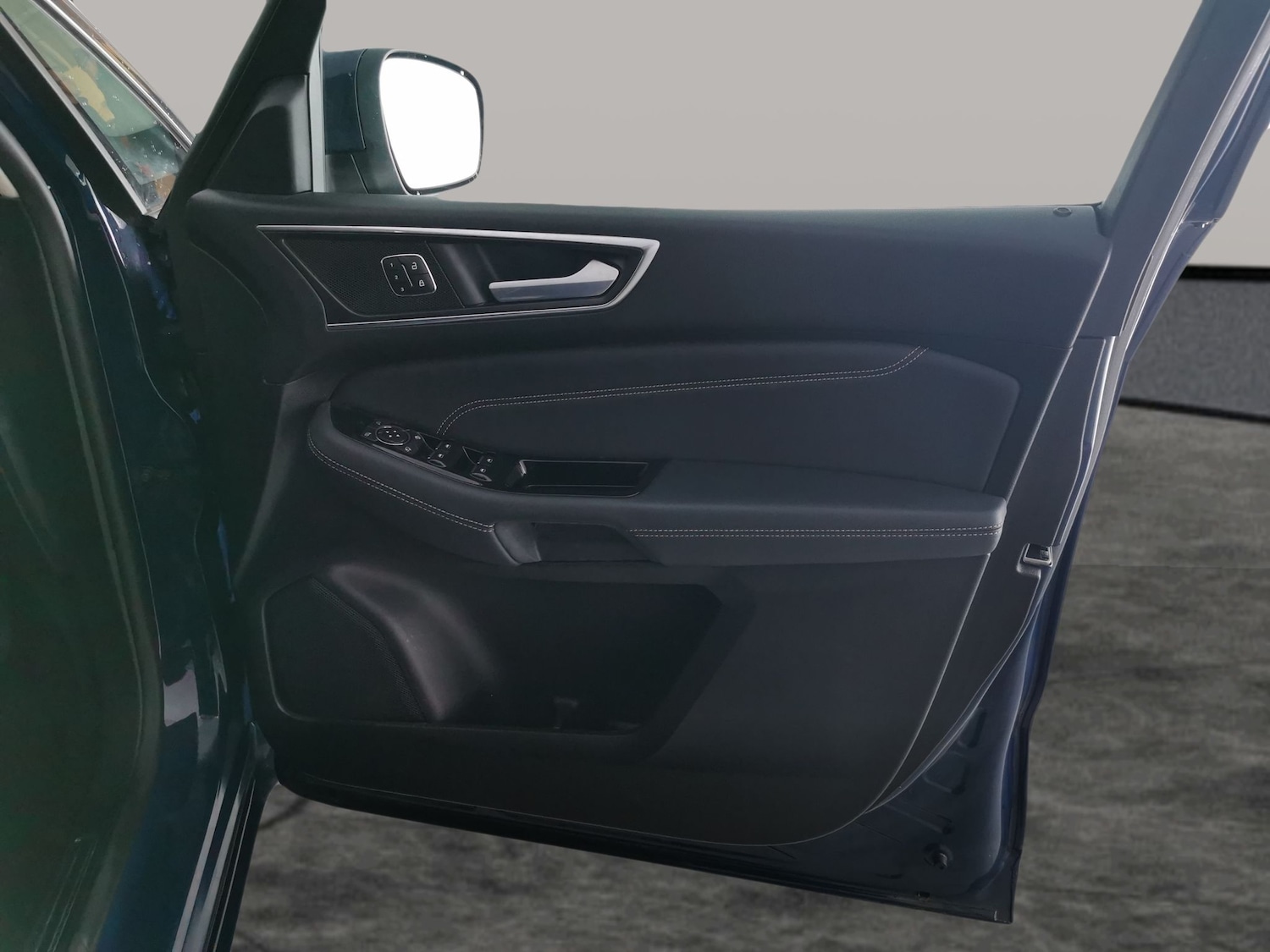 Used Ford S-Max 2023 for sale - 77562830: Photo 27