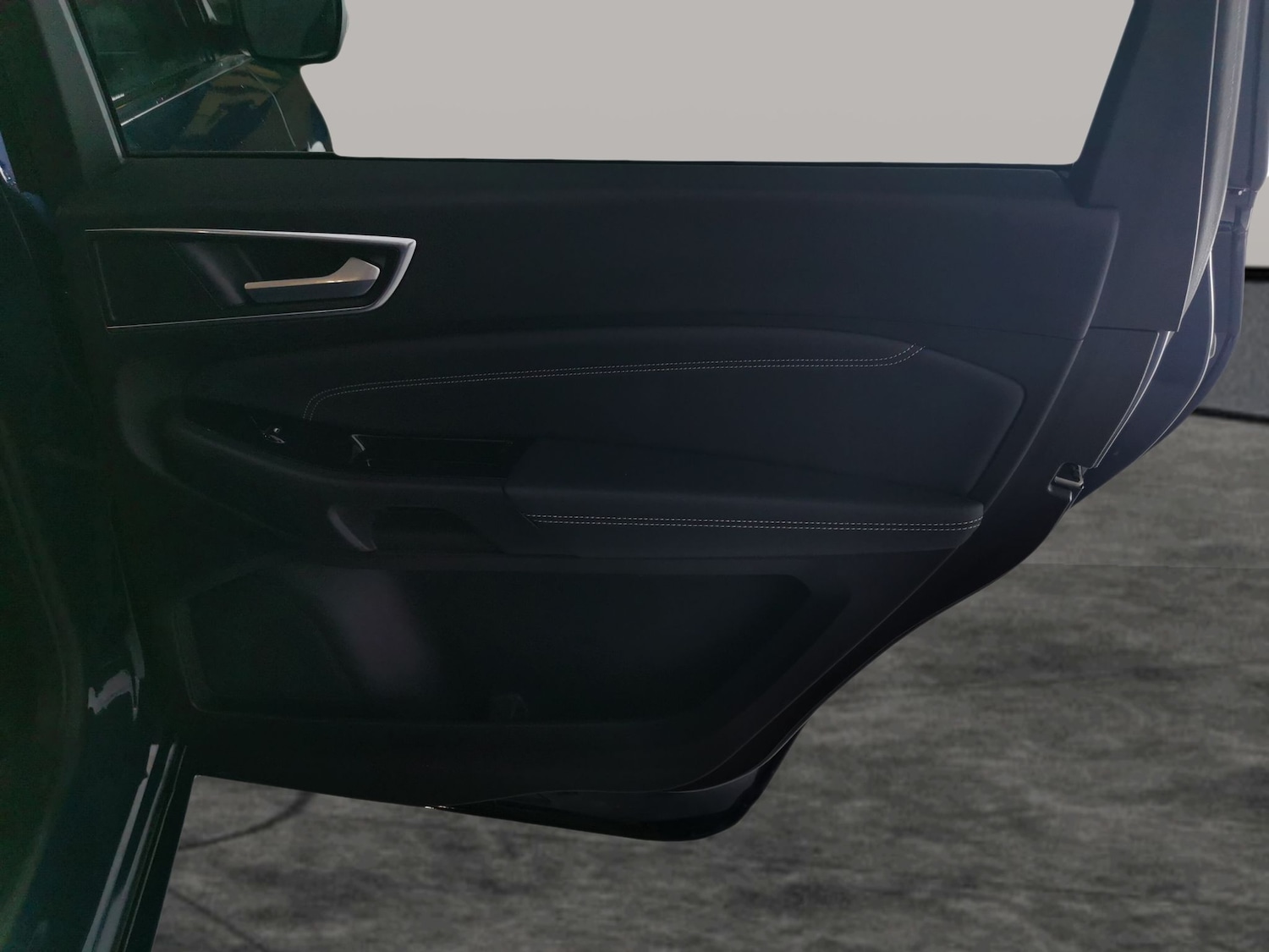 Used Ford S-Max 2023 for sale - 77562830: Photo 28