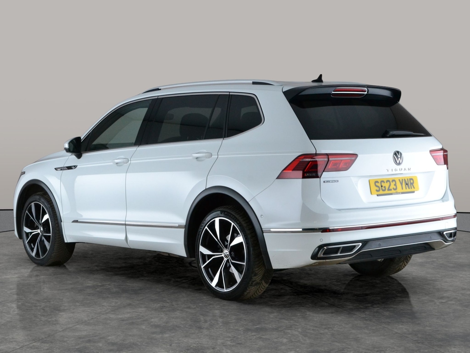 Used Volkswagen Tiguan Allspace 2023 for sale - 77981248: Photo 11