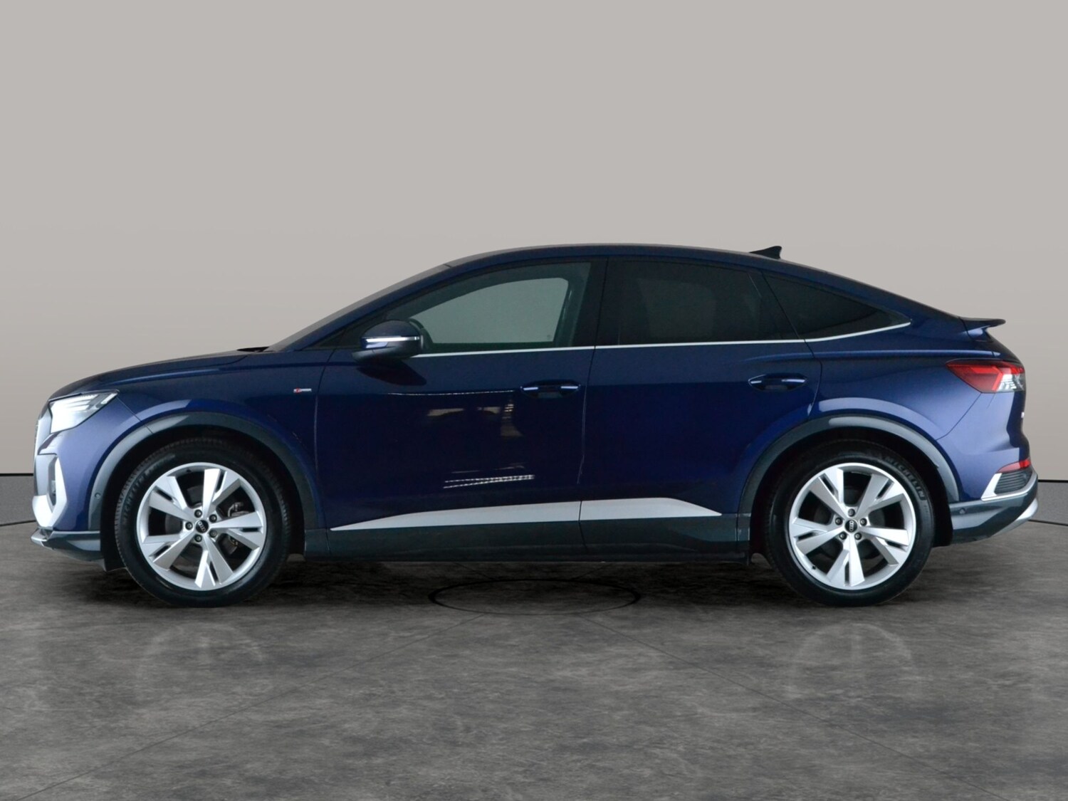 Used Audi Q4 e-tron 2022 for sale - 77815030: Photo 13