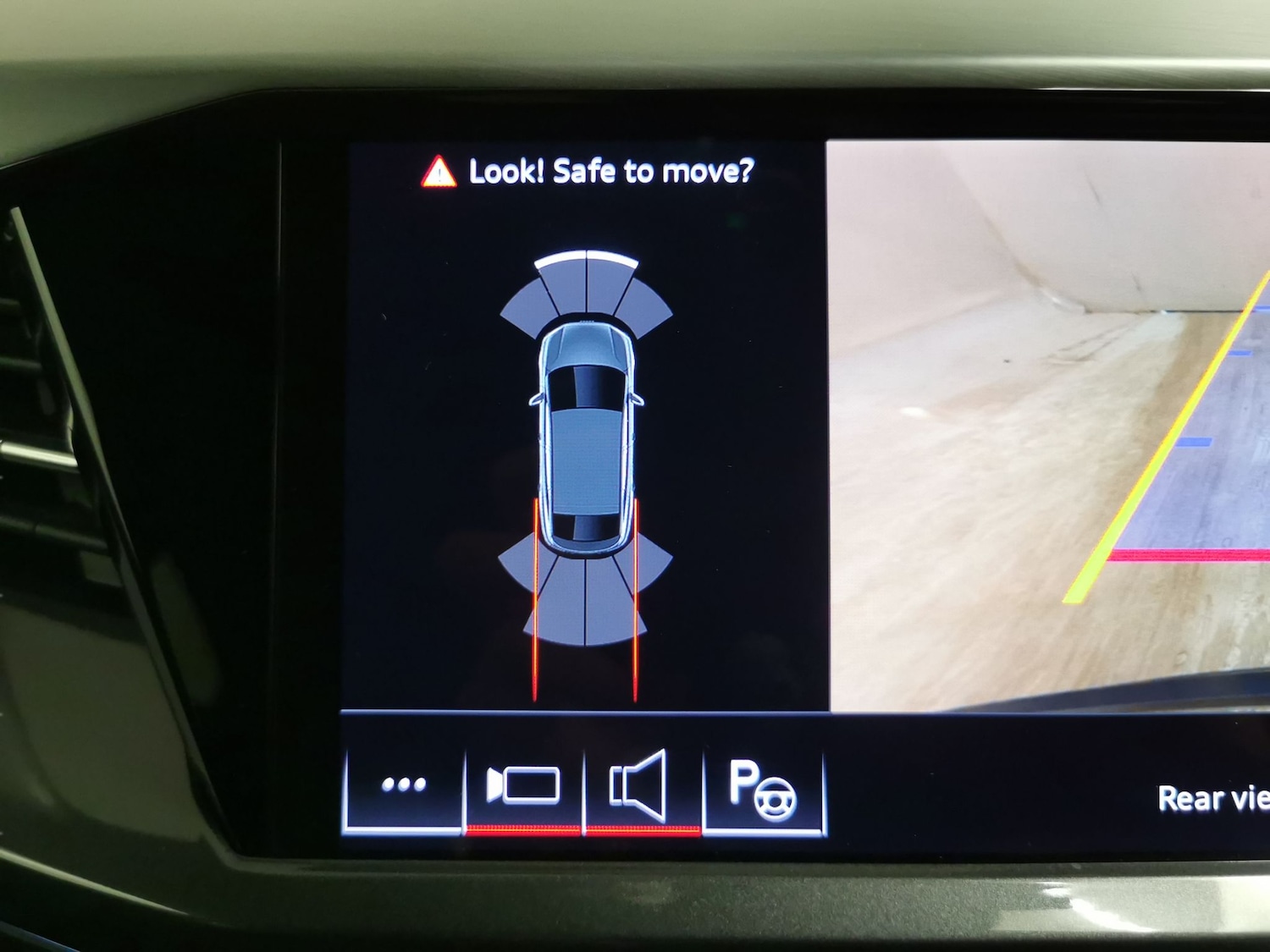 Used Audi Q4 e-tron 2022 for sale - 77815030: Photo 16