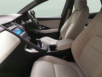 Used Jaguar E-Pace 2020 for sale - 79381707: Photo