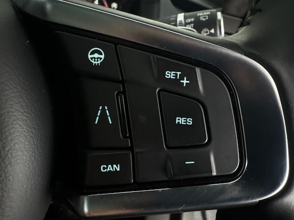 Used Jaguar F-Pace 2020 for sale - 76240798: Photo 34