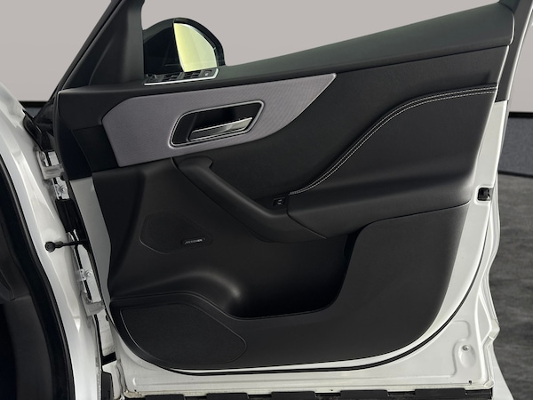 Used Jaguar F-Pace 2020 for sale - 76240798: Photo 46