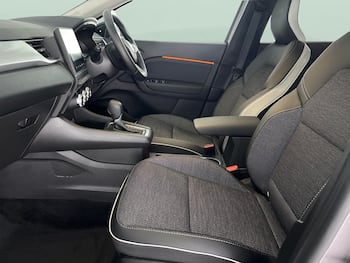 Used Renault Captur 2023 for sale - 79660216: Photo