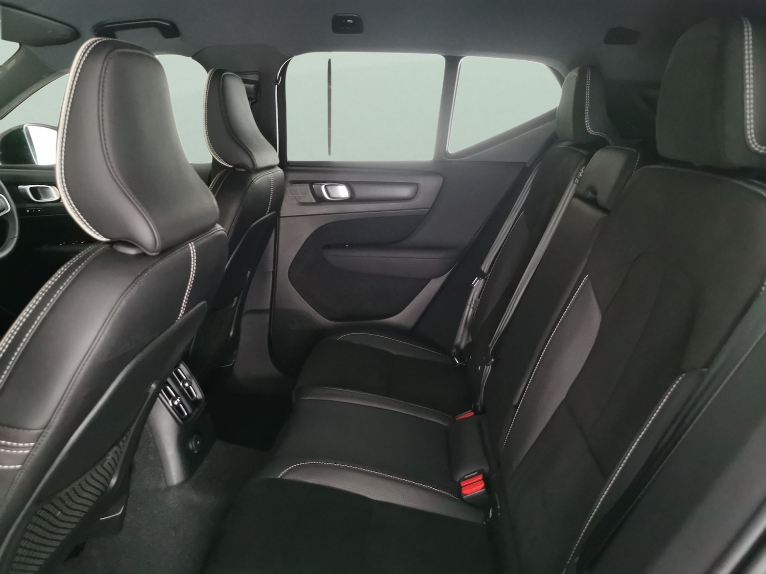 Used Volvo XC40 for sale - 77245978: Photo 28