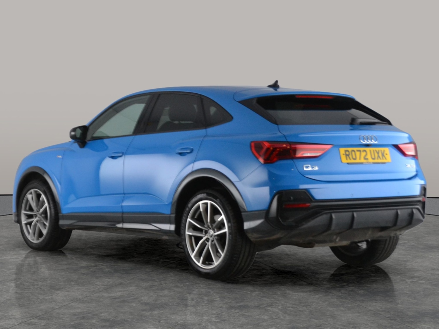 Used Audi Q3 2022 for sale - 76738432: Photo 10