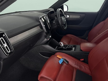 Used Volvo XC40 2021 for sale - 77932424: Photo