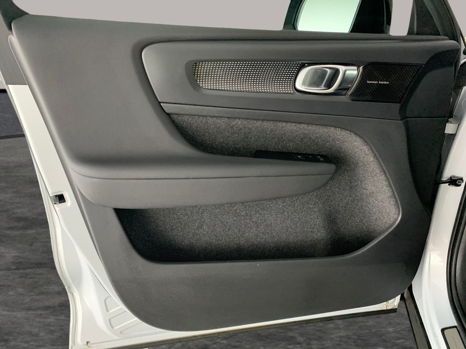 Used Volvo XC40 2022 for sale - 76612426: Photo 37