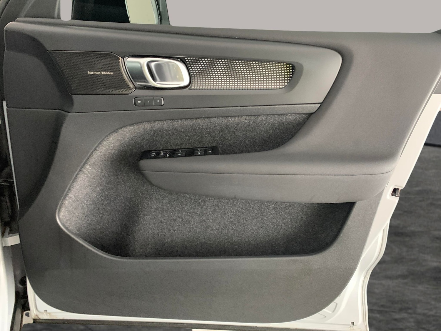 Used Volvo XC40 2022 for sale - 76612426: Photo 41