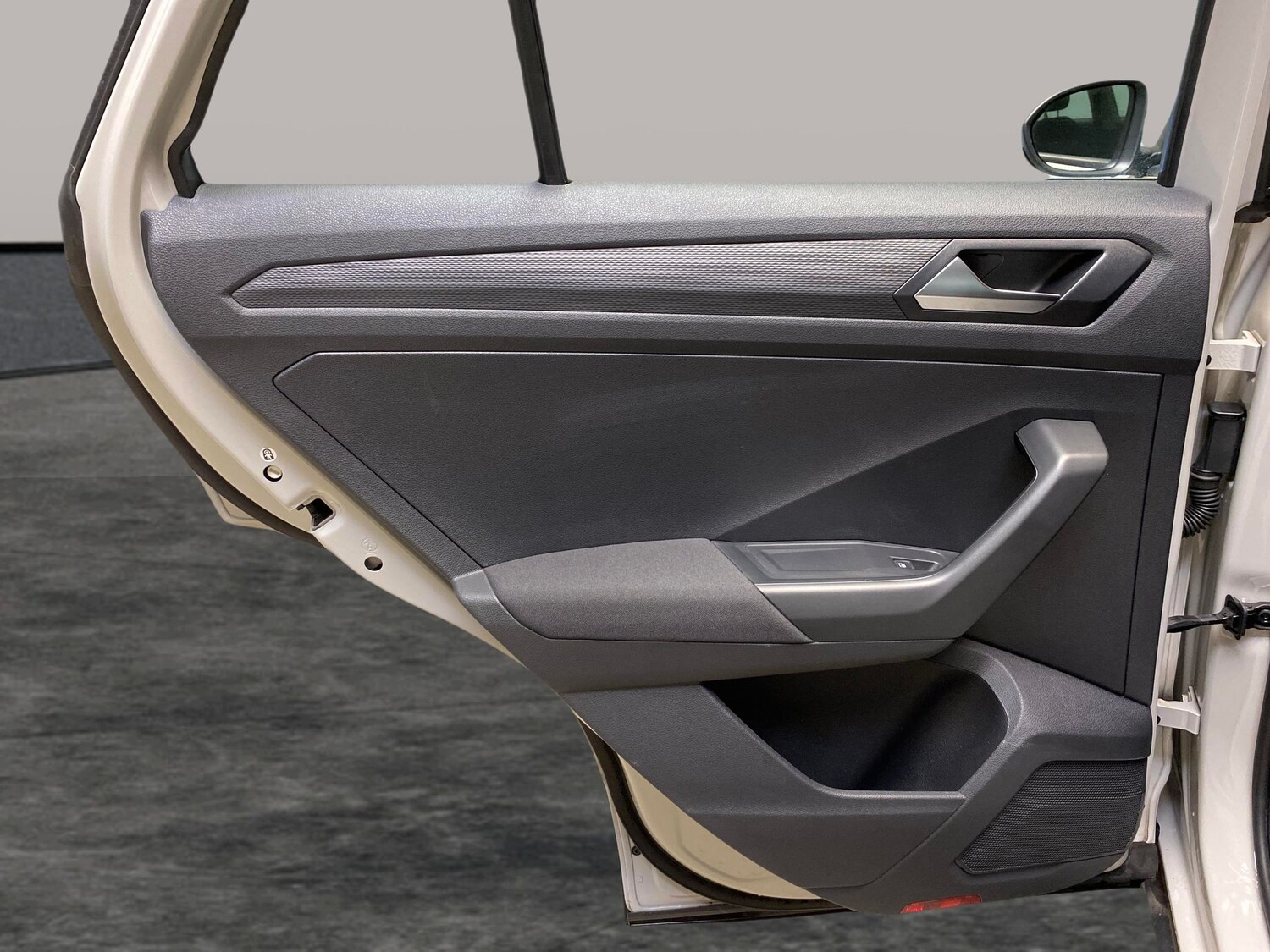 Used Volkswagen T-Roc 2023 for sale - 78012400: Photo 23