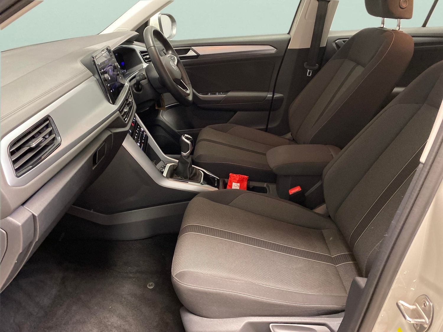 Used Volkswagen T-Roc 2023 for sale - 78012400: Photo 4