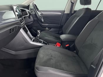 Used Volkswagen T-Roc 2023 for sale - 79732405: Photo